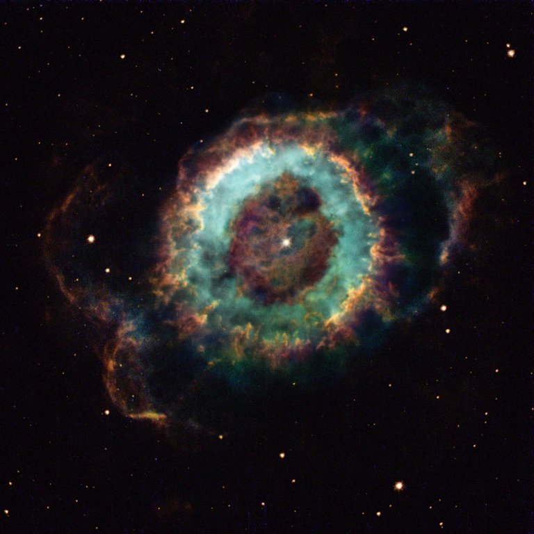 NGC_6369_a_cosmic_ghost.jpg
