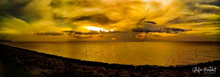 Zeedijk golden hour.jpg