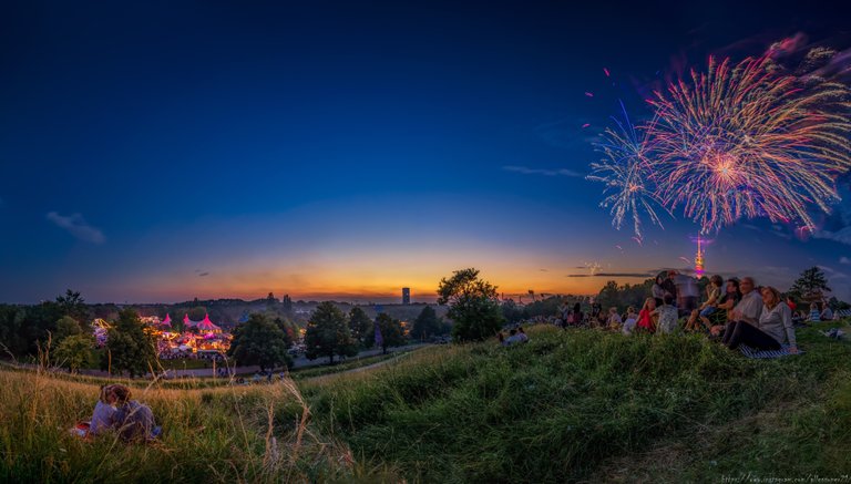 180707 Sommernachtstraum Feuerwerk4_Pano_SIG-2-3.jpg