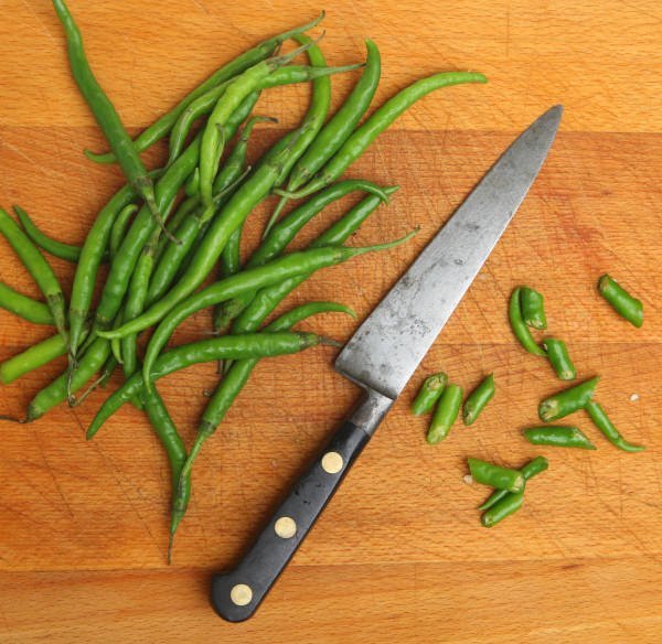 green-chillies.jpg