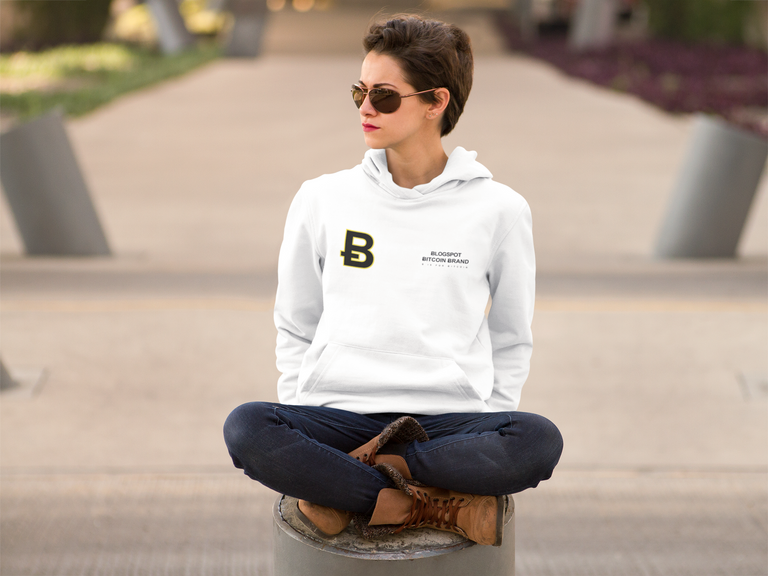 hipster-girl-in-urban-environment-hoodie-mockup-a8795.png