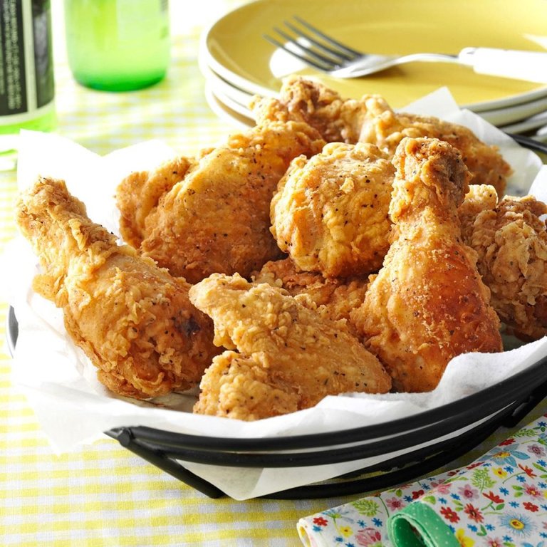 Crispy-Fried-Chicken_exps6445_PSG143429D03_05_5b_RMS-1-1024x1024.jpg