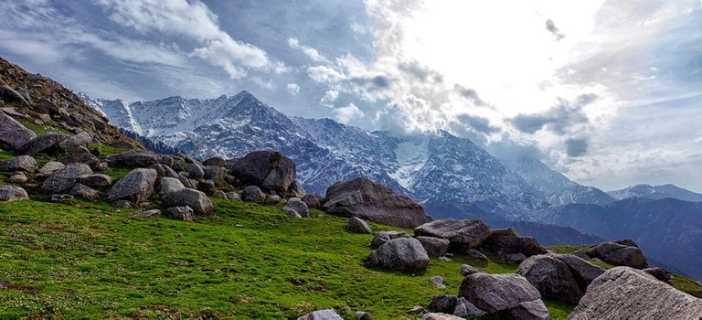 Avnish_Dhoundiyal_travel_photographer_Triund-13-1024x466.jpg