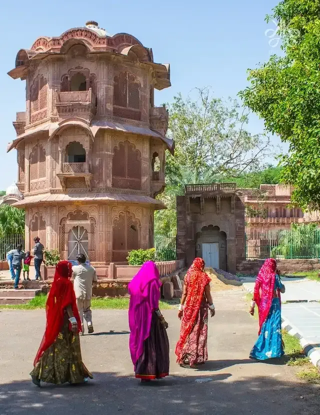 The-Ek-Thamba-Mahal-At-Mandore-Garden-is-very-popular-among-the-tourists.jpg