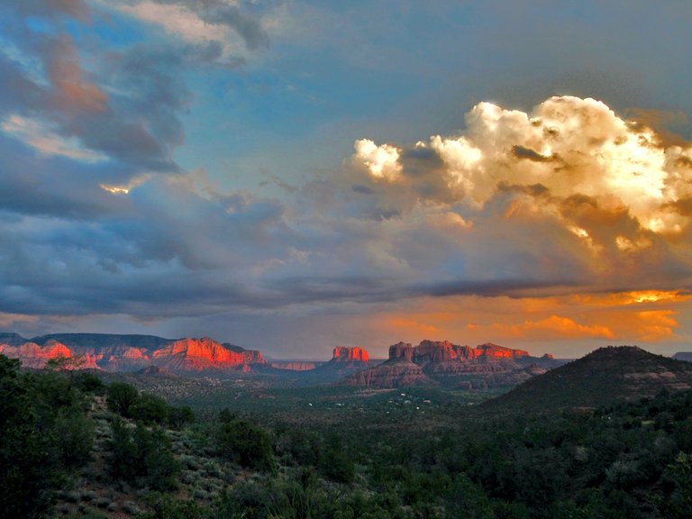 IMG_0777bright cloud sunset 7x9.jpg