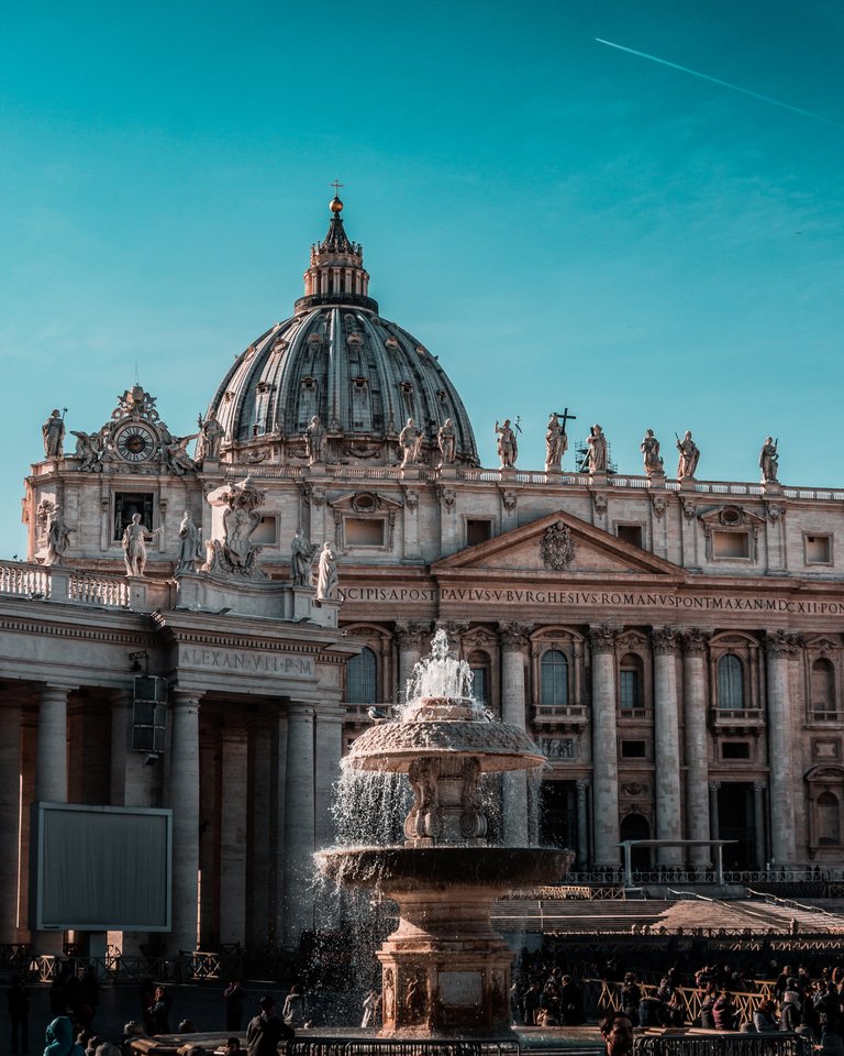 PiazzaSanPietro.jpg