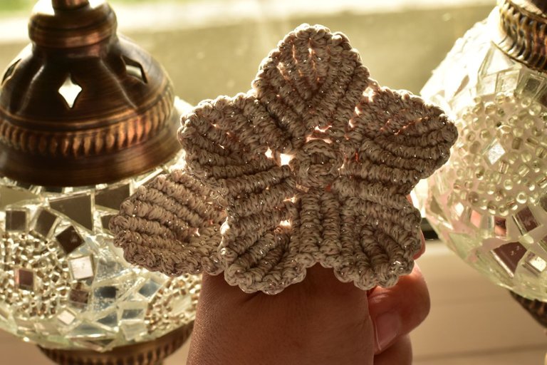 ruth-girl macrame flowers (14).JPG