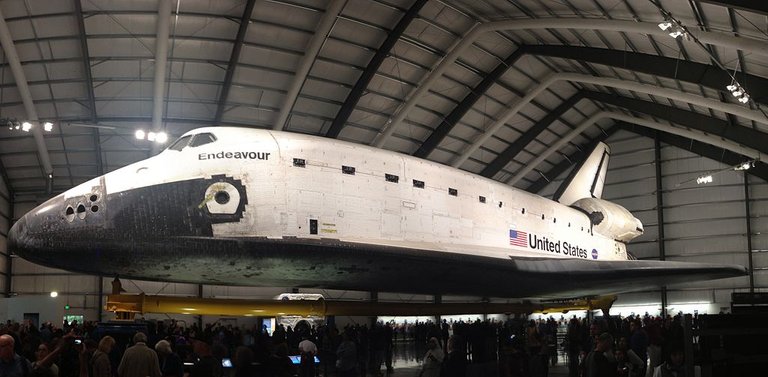 1024px-Endeavour_at_California_Science_Center.jpg