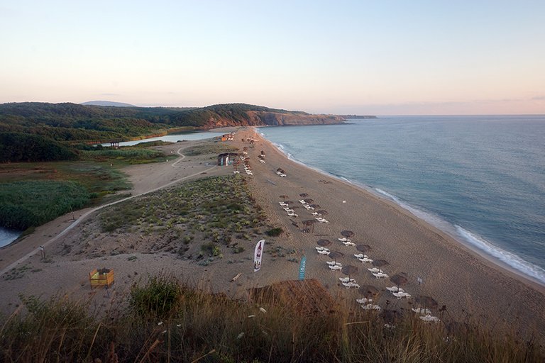 Veleka_Beach_Birdview_001_s.jpg