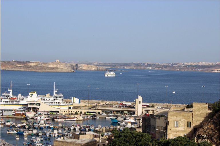 ferry1.jpg