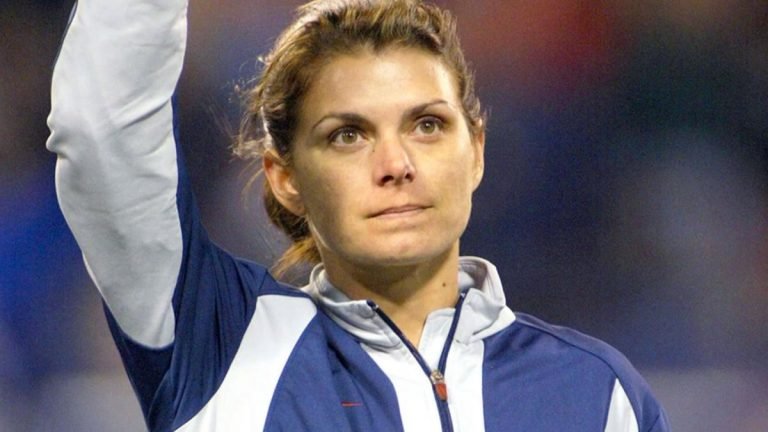 mia-hamm-mini-biography-768x432.jpg