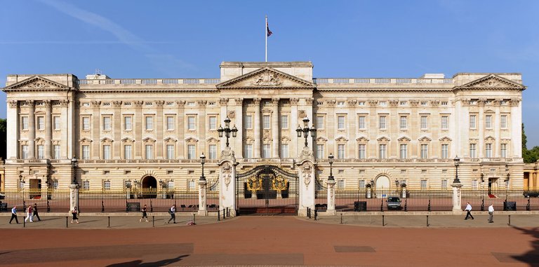 buckingham-palace.jpg