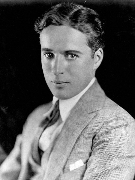 450px-Charlie_Chaplin_portrait.jpg