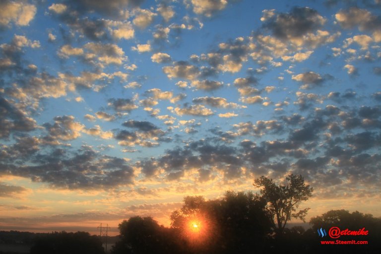 sunrise dawn morning clouds skyscape landscape SR0127.JPG