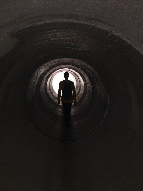 tunnel-2205593_1280.jpg