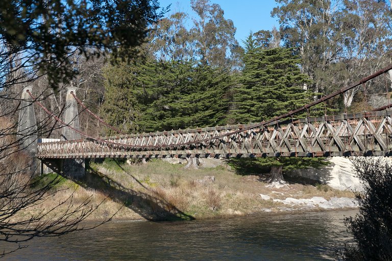 6352621907-clifden-suspension-bridge (FILEminimizer).jpg