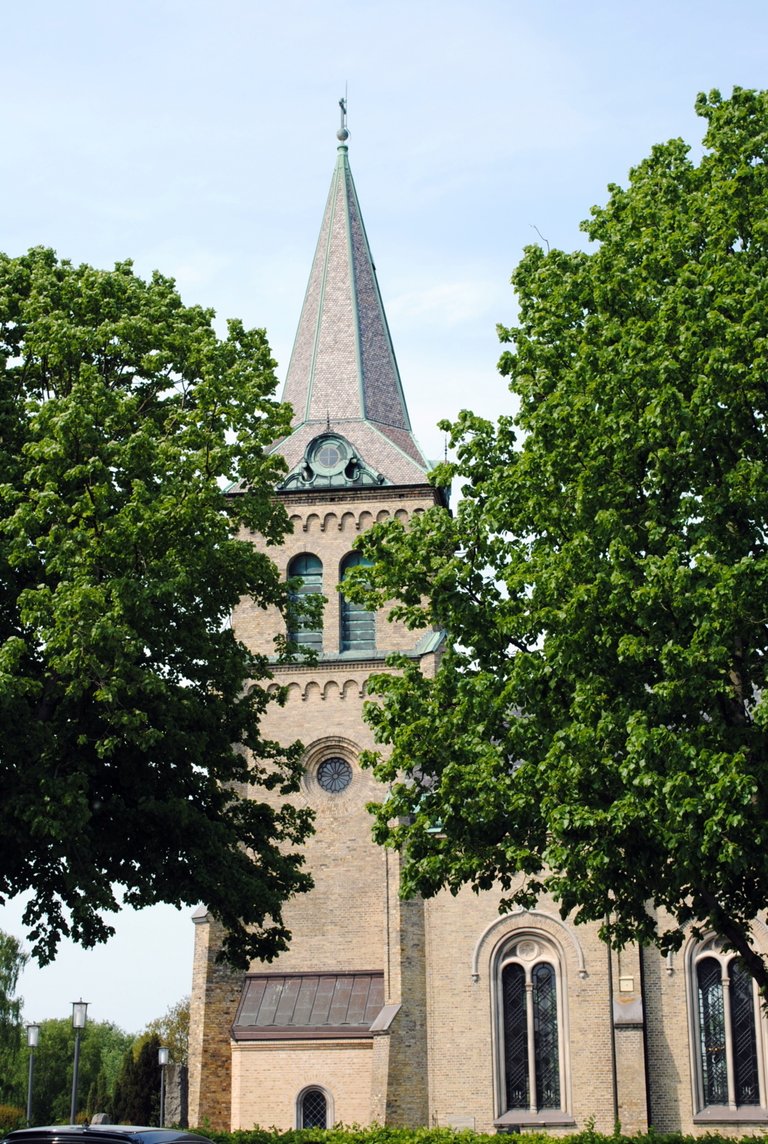 lomma-kyrka_5718377173_o (FILEminimizer).jpg