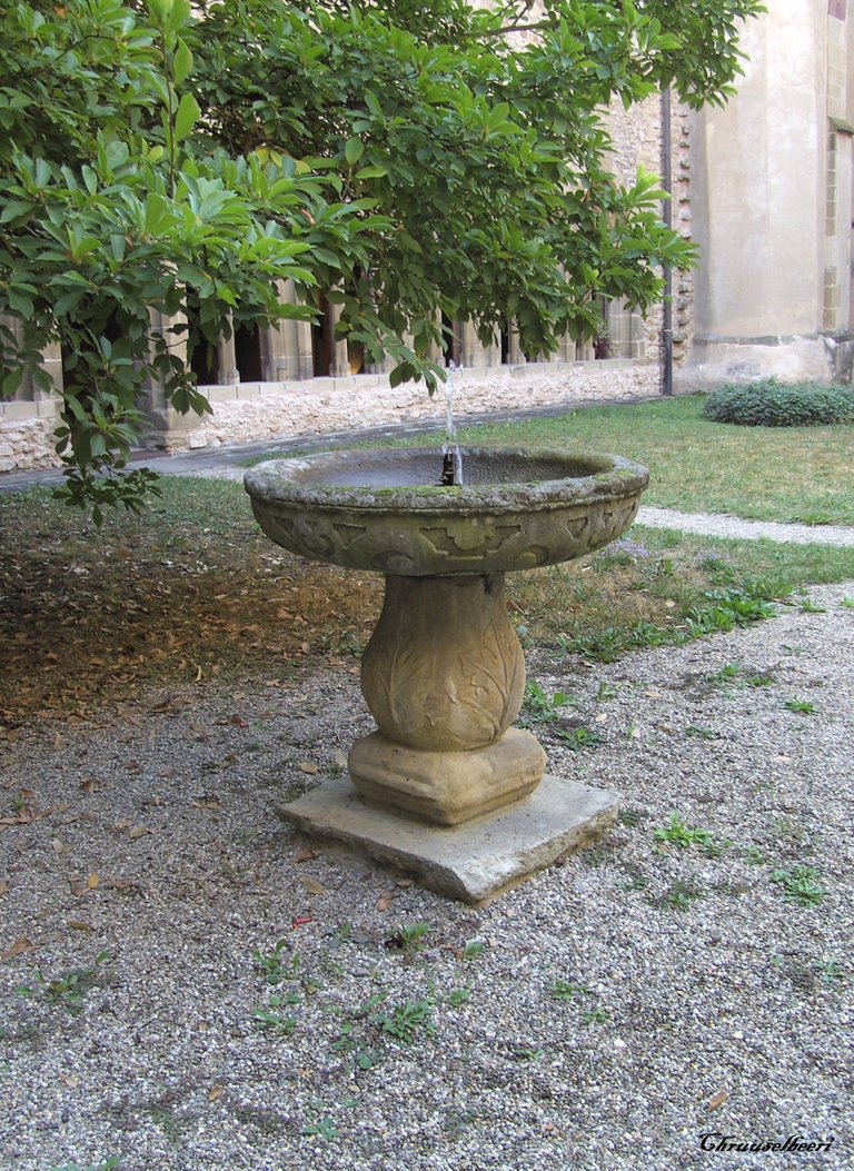 Brunnen_07.jpg