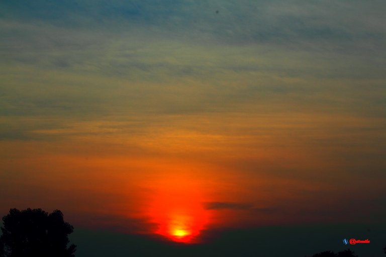 sunrise dawn clouds colorful SR0072.jpg