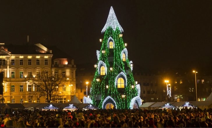 11-Espectaculares-arboles-navidad-mundo-03-728x439.jpg