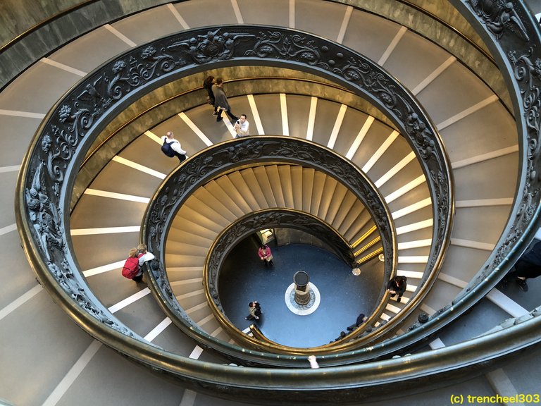 Vatican museums exit.jpg