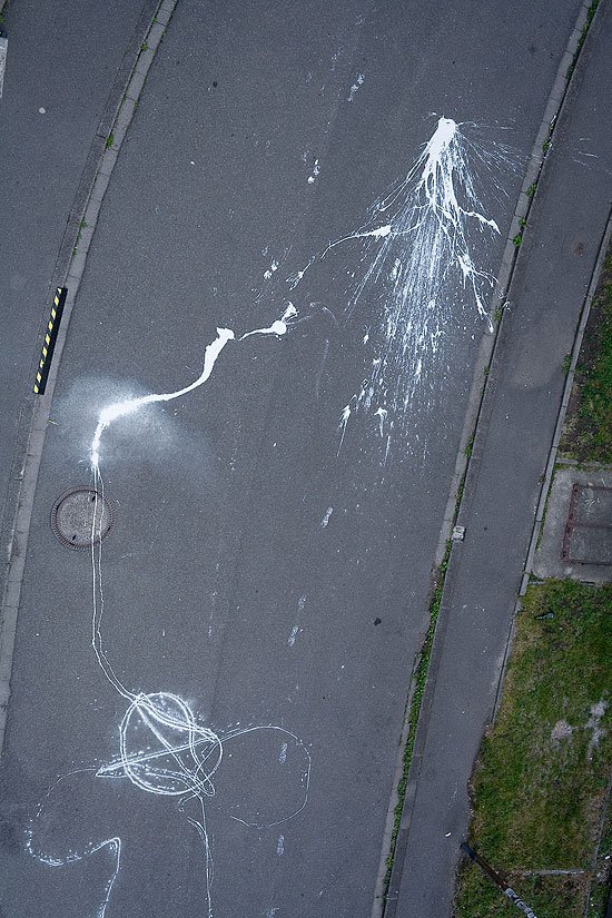 Jimmy Bucket #GooglyEyes aerial splatter and trail image eyebombing by @fraenk
