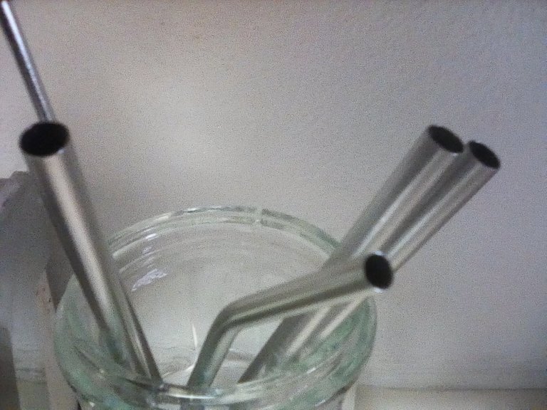 straws.jpg