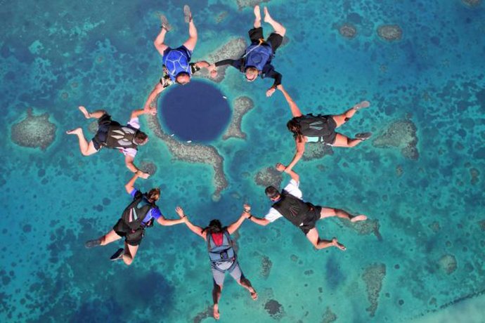 Blue-Hole-of-Belize.jpg