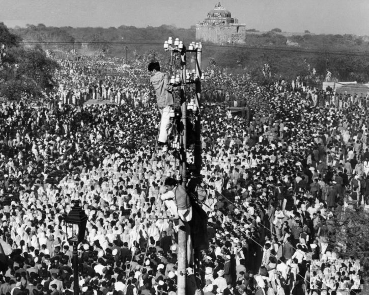 gandhi-funeral.jpg