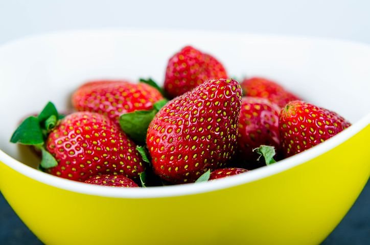 strawberry-2502961__480.jpg