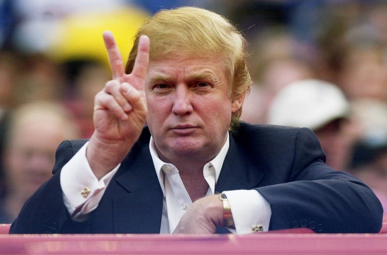 Donald-Trump-Democrat-2001-GQ-9May16_getty_b.jpg