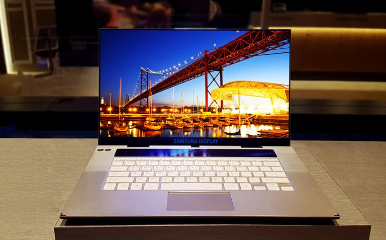 samsung-uhd-oled-laptop.jpg