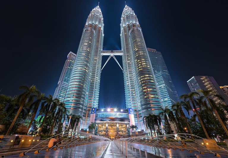 Metallica-–-Worlds-tallest-twin-towers-by-Raymond-Choong-on-500px.jpg