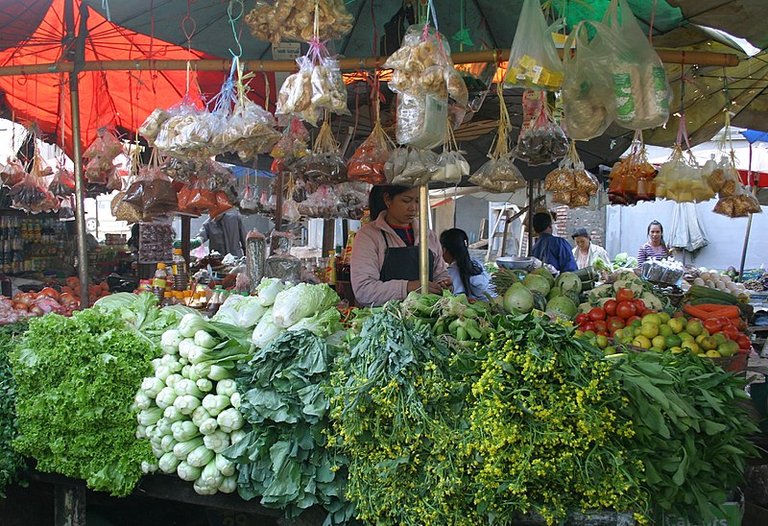 800px-Luang_Prabang-Markt-14-gje.jpg