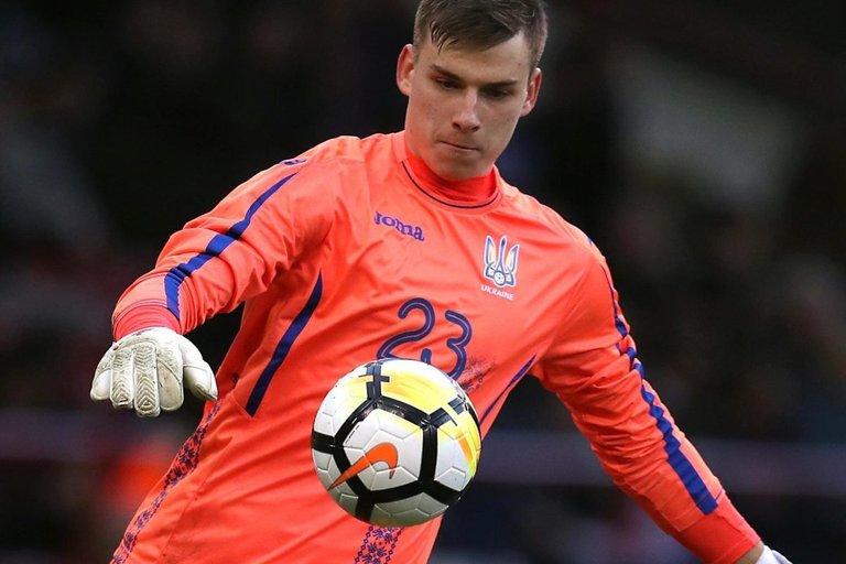 Andriy Lunin1.jpg