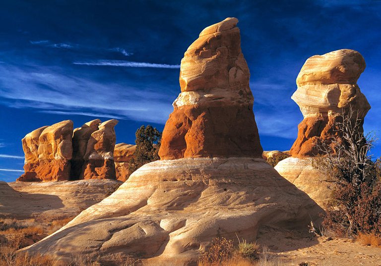 Hoodoos in Grand Escalante Staircase in Utah.jpg