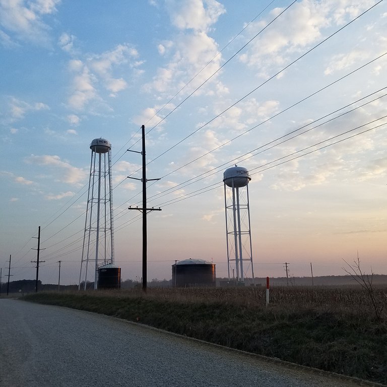 watertowers_close_40.jpg