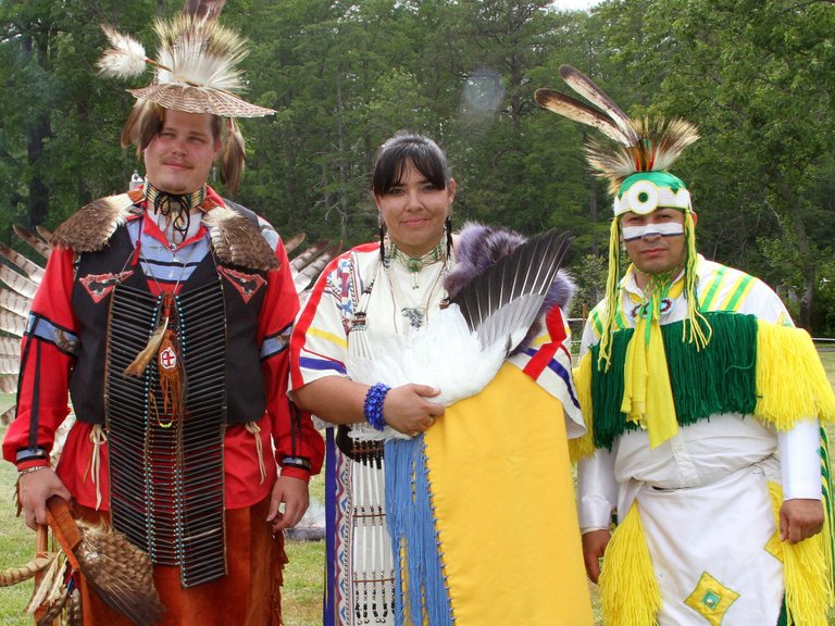 pow wow 40.jpg