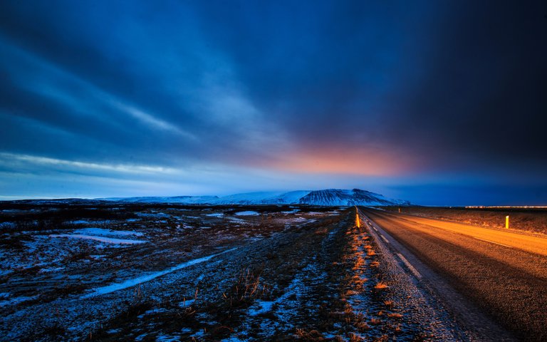 Iceland_Scenery_Roads_471087_3840x2400.jpg