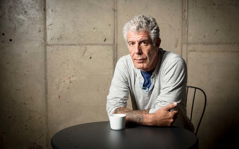 anthony-bourdain-parts-unknown-TONYSITE0417.jpg