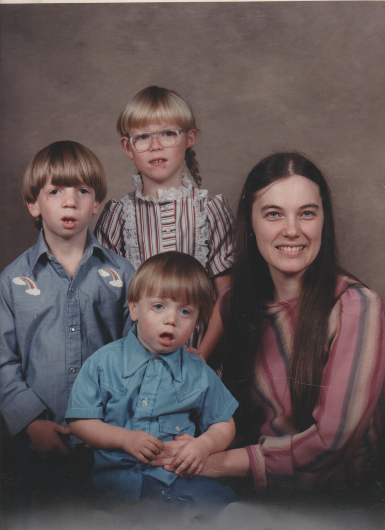 1987-11 - Rick, Katie, Marilyn, Joey - Family Photo - SMALLER.png