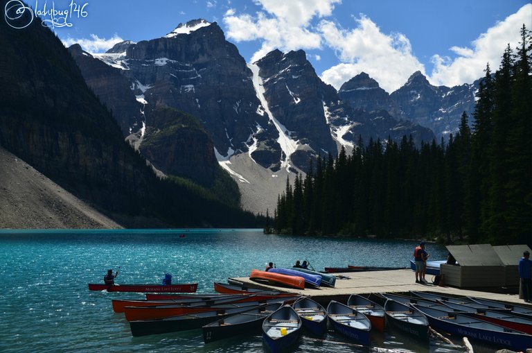 moraine lake.jpg