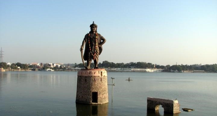 State of Raja Bhoj in Bhopal.JPG