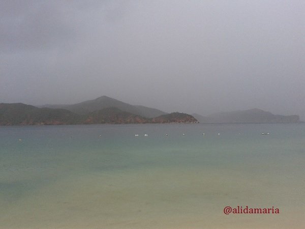 Luvia en Mochima.jpg