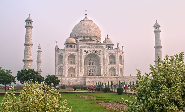 taj-mahal-3384970_1920.jpg