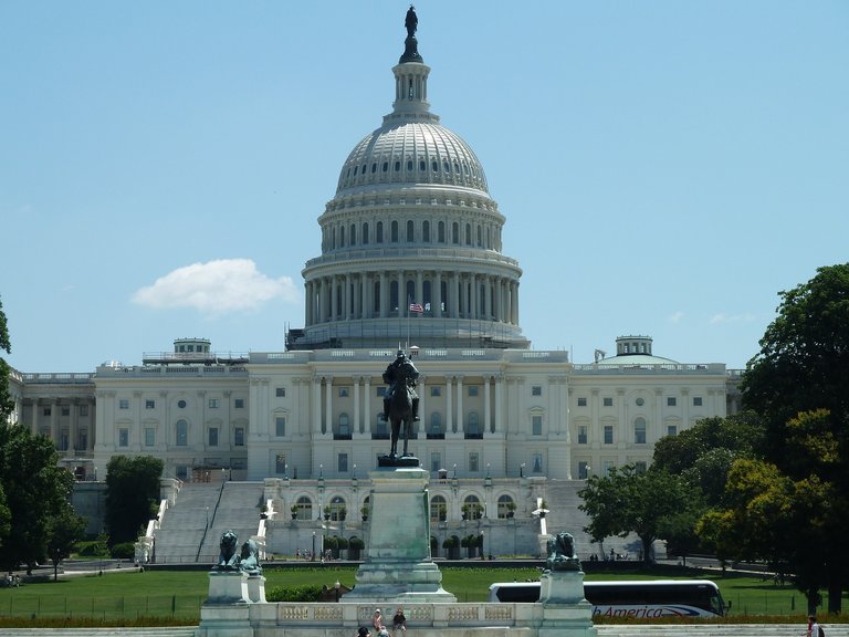 us-capitol-477987_1920.jpg