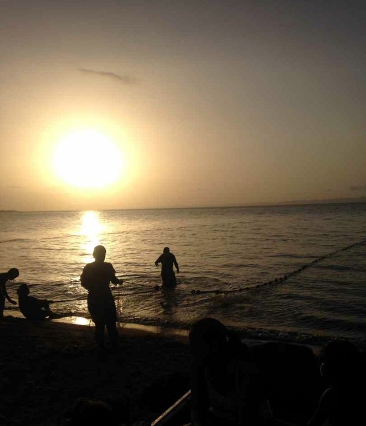 atardecer faena de pesca.jpg