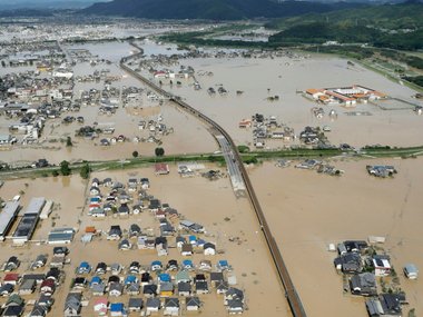 japan-floods-2016-360.jpg