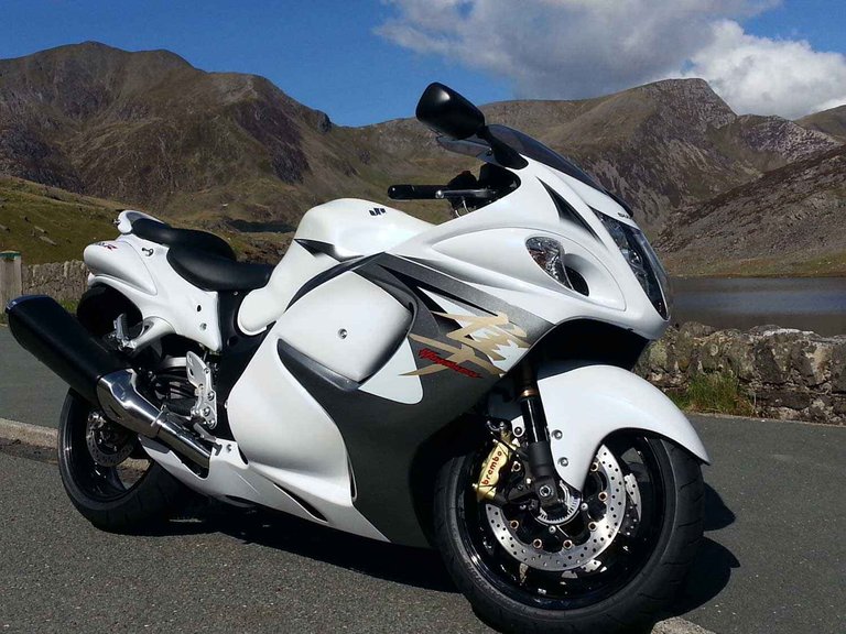 Suzuki Hayabusa.jpg