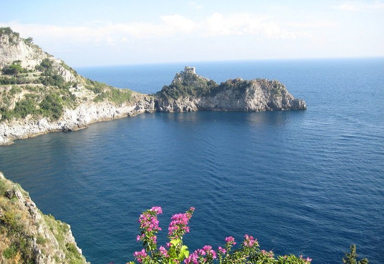 blue-grotto-emerald-grotto.jpg